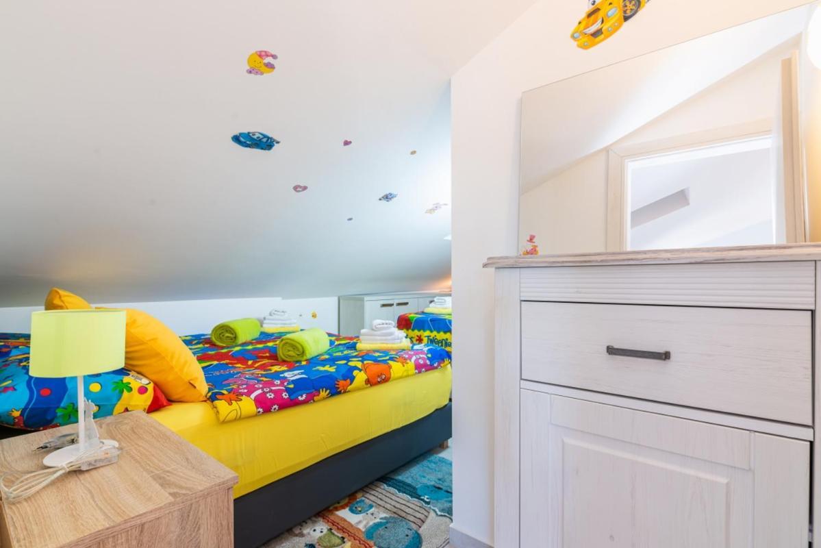 Apartments Cro Adria Stay メドゥリン エクステリア 写真